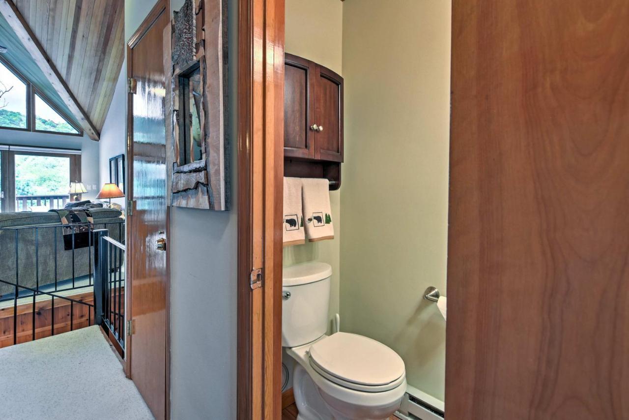 Beech Mountain Condo With Balcony, Walk To Resort! Екстер'єр фото