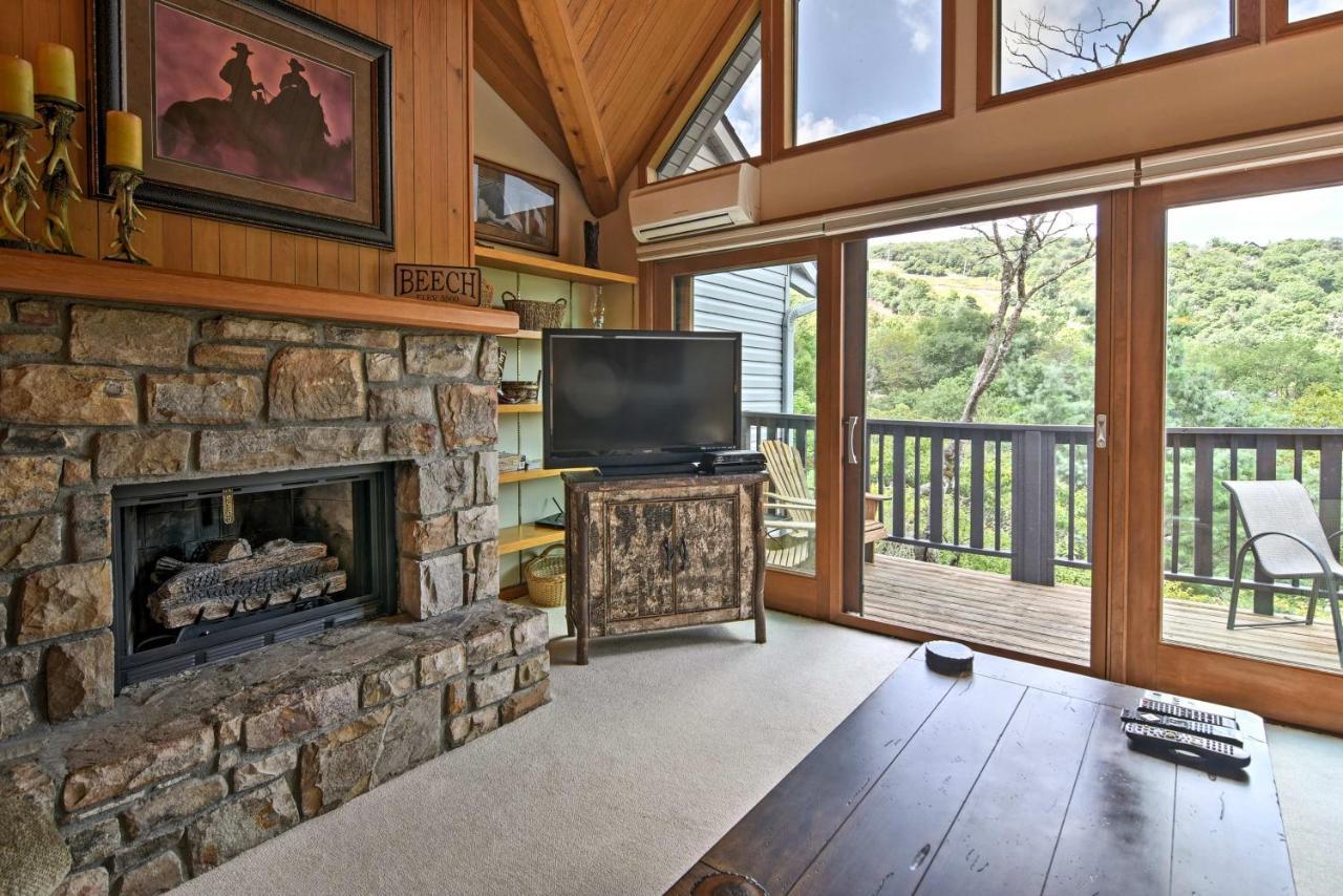 Beech Mountain Condo With Balcony, Walk To Resort! Екстер'єр фото